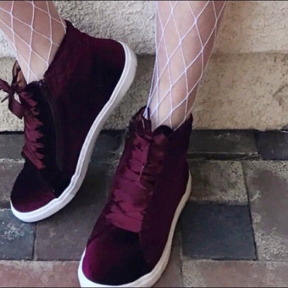 Steve Madden Purple Velvet Endira Sneakers - Picture 8 of 8